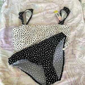 Summersalt Ruffle Oasis Swim Suit